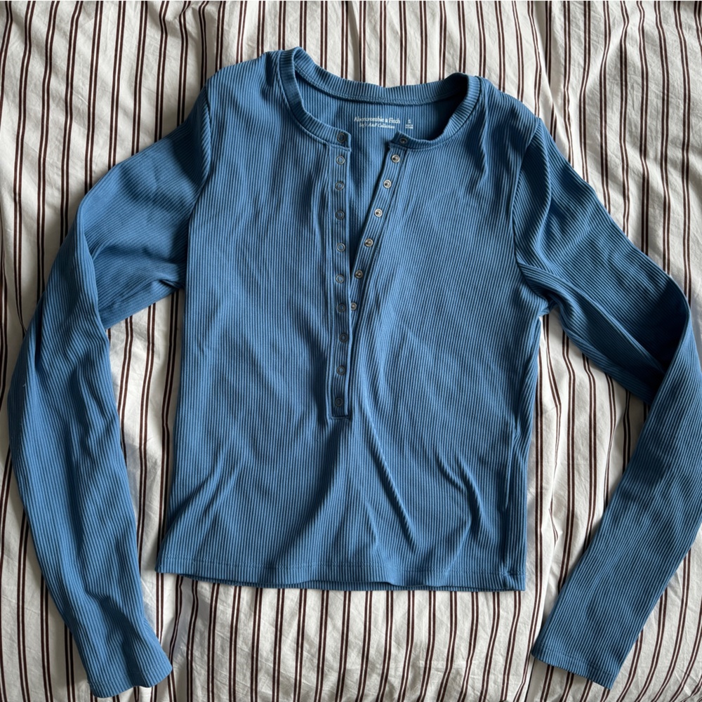 Abercrombie Soft AF collection ribbed Henley shirt